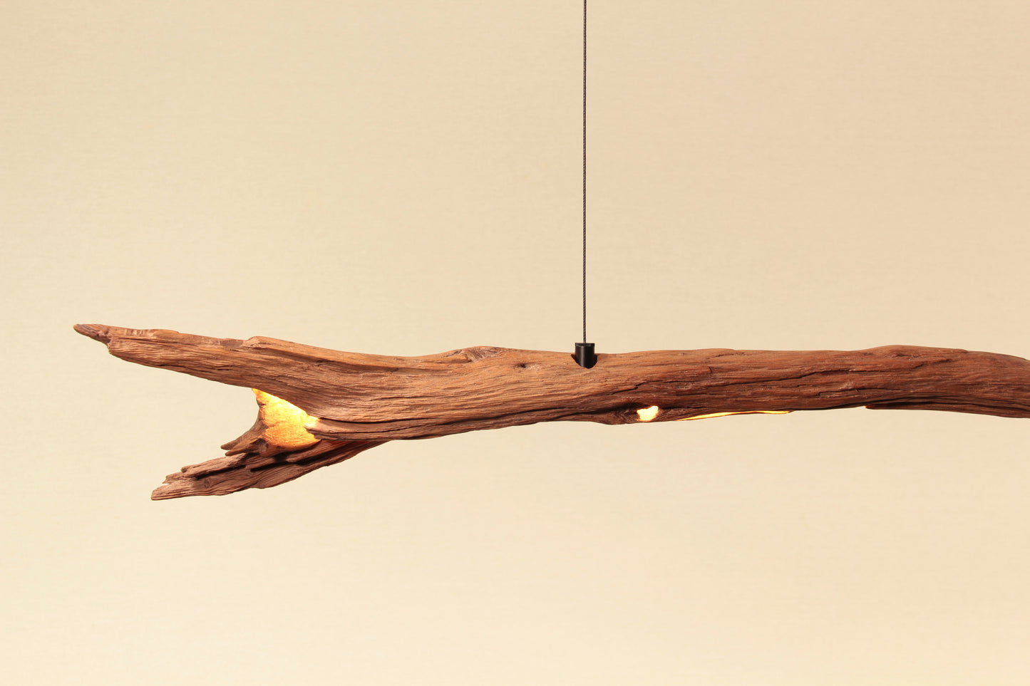 Lámpara de mesa para comedor —pieza única hecha a mano— rama de roble de 170 cm
